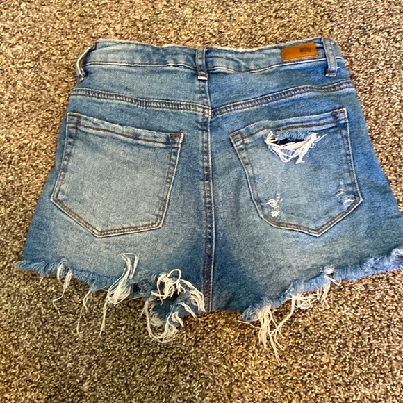 Adorable dark was shorts - Picture 2 of 2